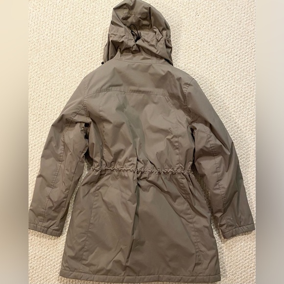 LL Bean Winter Warmer Coat / Jacket.  Womens Large.  Item 271339.  Brown. - Picture 3 of 6